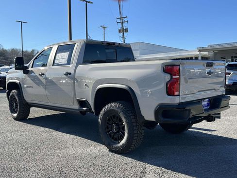 New 2026 Chevrolet Silverado 2500 ZR2 image 5