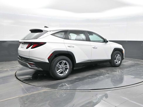 New 2026 Hyundai Tucson SE image 8