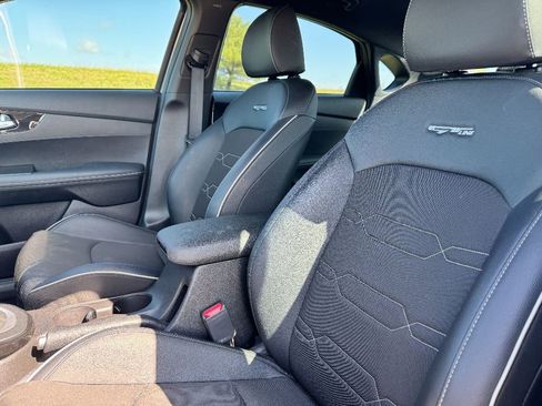 Used 2023 Kia Forte GT-Line image 12