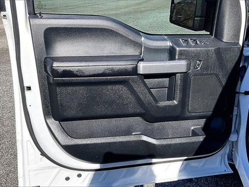 Used 2018 Ford F150 XLT w/ Equipment Group 302A Luxury image 16