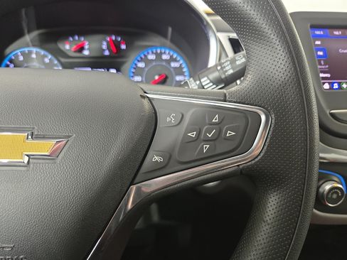 Used 2021 Chevrolet Equinox LS w/ LS Convenience Package FWD image 16