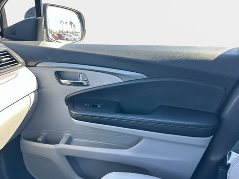 Used 2023 Honda Ridgeline RTL image 25