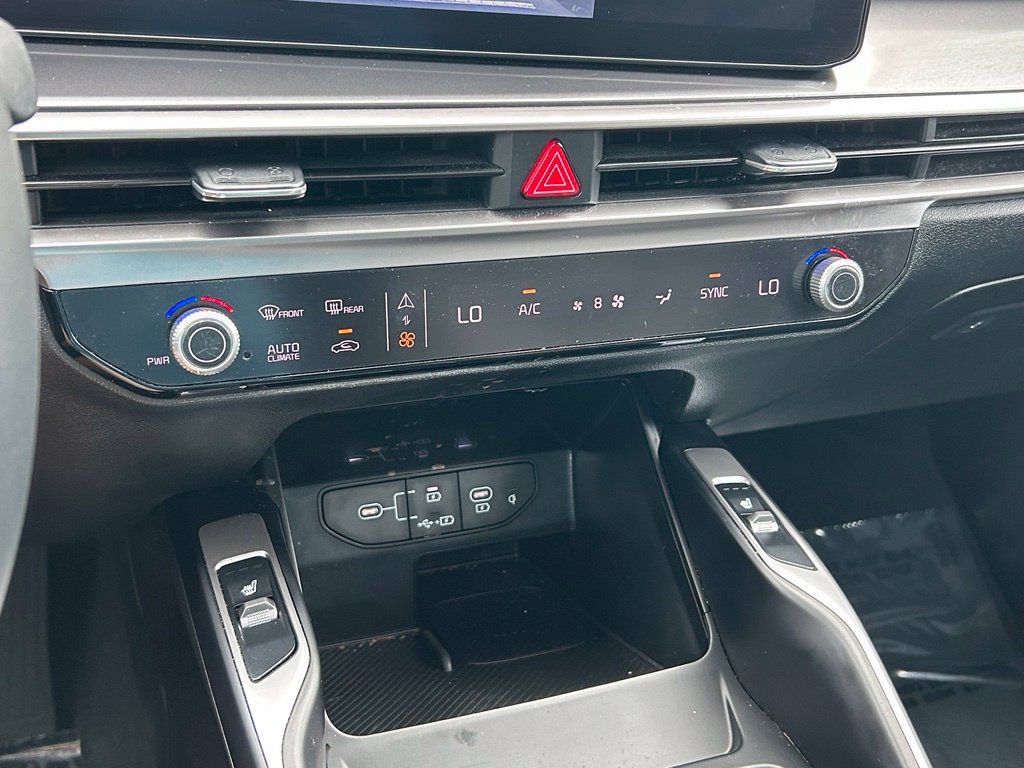 Used 2024 Kia Sorento S w/ Panoramic Sunroof Package FWD image 36