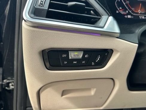 Used 2019 BMW 330i xDrive Sedan w/ Premium Package AWD/4WD image 23