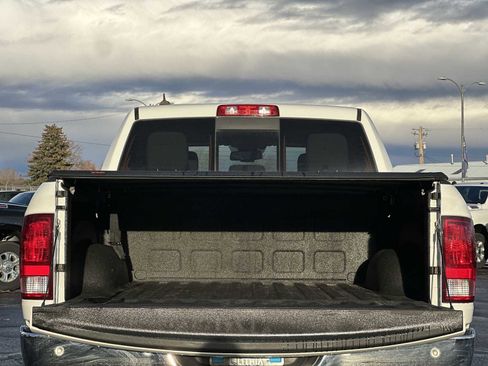 Used 2019 RAM 1500 Classic SLT w/ Luxury Group image 19