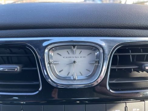 Used 2014 Chrysler 200 Touring image 17