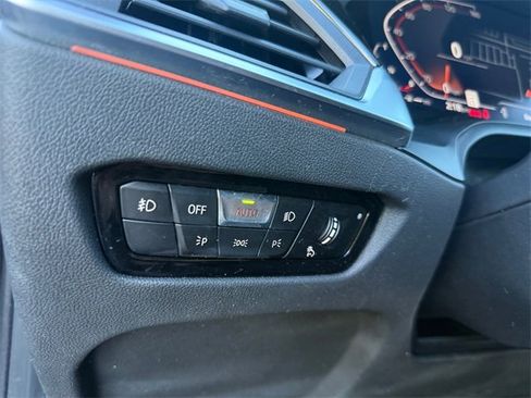 Used 2022 BMW 330i xDrive Sedan w/ M Sport Package image 13