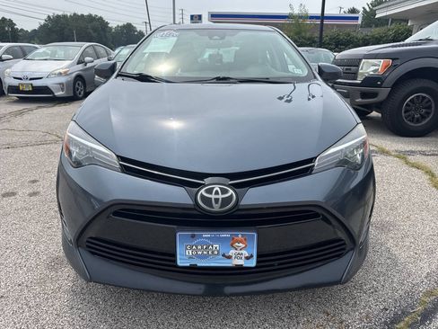 Used 2017 Toyota Corolla LE FWD image 2