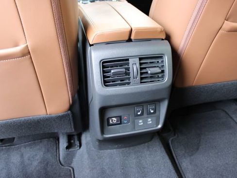 Used 2024 Nissan Rogue Platinum w/ Platinum Premium Package AWD/4WD image 41