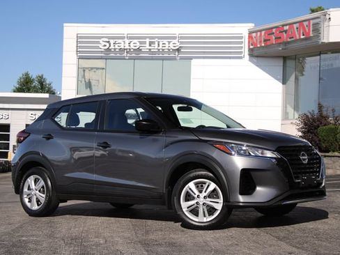 Used 2025 Nissan Kicks Play S FWD image 1