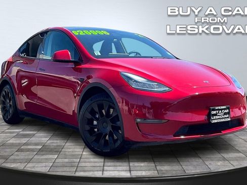 Used 2021 Tesla Model Y Long Range image 1
