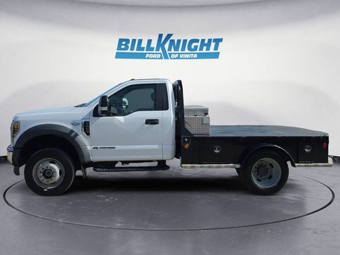Used 2018 Ford F550 4x4 Regular Cab Super Duty image 2