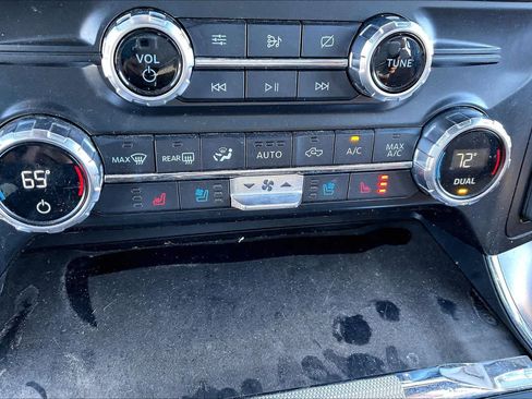 Used 2021 Ford F150 Lariat w/ Trailer Tow Package image 32