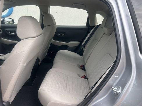 Used 2023 Honda HR-V LX image 9