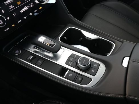 Certified 2025 INFINITI QX60 Pure AWD/4WD image 19