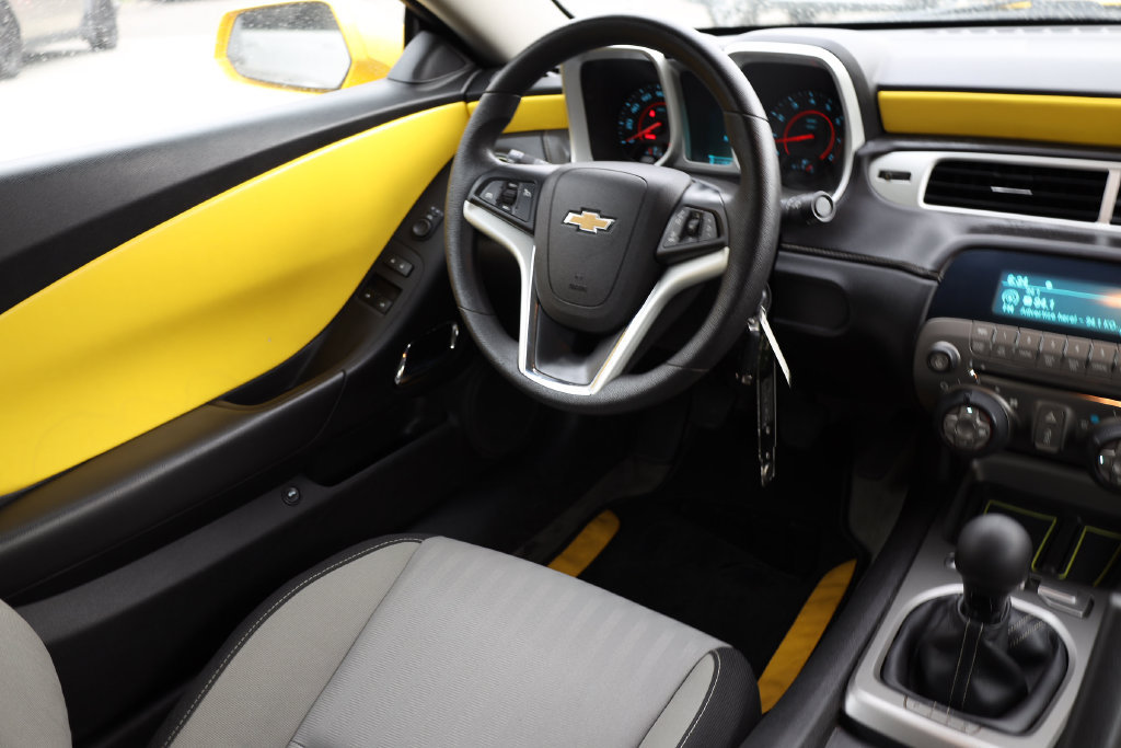 Used 2012 Chevrolet Camaro LS RWD image 18