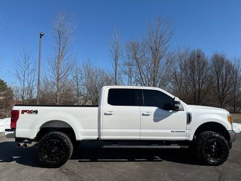 Used 2017 Ford F250 Lariat w/ Lariat Value Package image 2