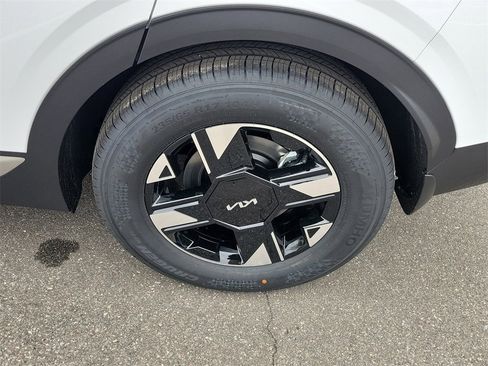 New 2026 Kia Sportage LX image 38