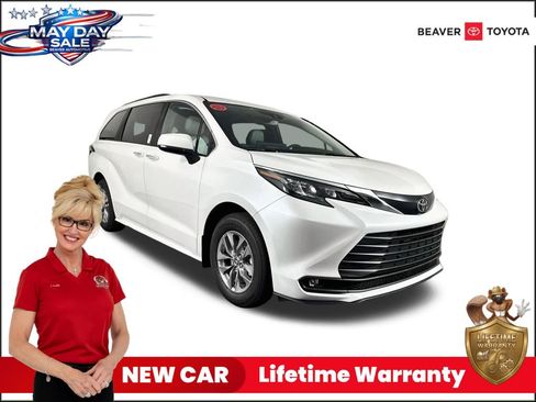 New 2026 Toyota Sienna XLE FWD image 1