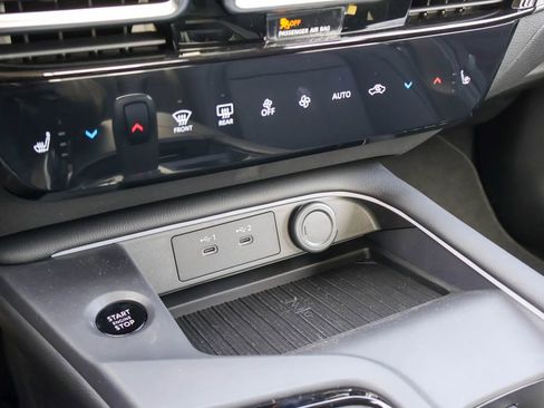 New 2026 Nissan Sentra SR image 12