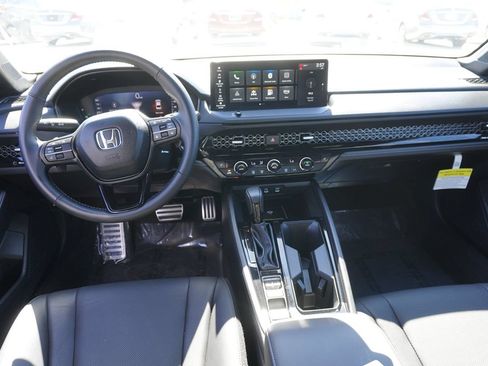 Used 2025 Honda Accord Sport image 19