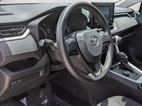 Certified 2022 Toyota RAV4 XLE w/ Convenience Package AWD/4WD image 10