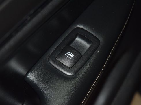 Used 2017 Jeep Grand Cherokee Limited image 47