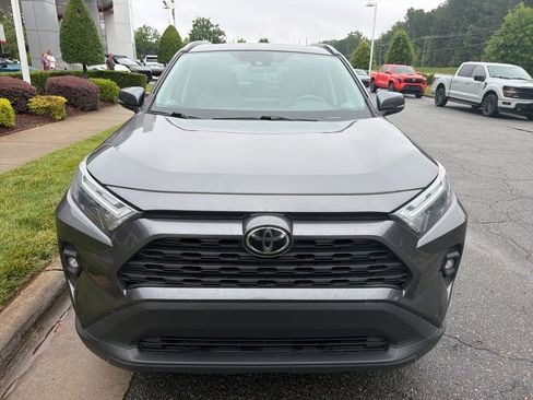 Used 2022 Toyota RAV4 XLE Premium FWD image 3