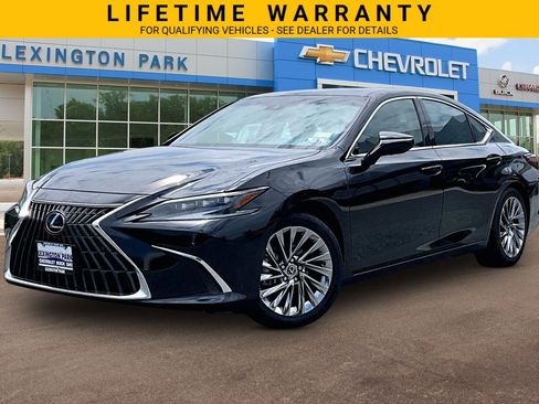 Used 2024 Lexus ES 300h Ultra Luxury w/ Accessory Package (Z2) FWD image 12