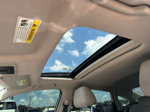 Used 2022 Honda Civic EX image 11