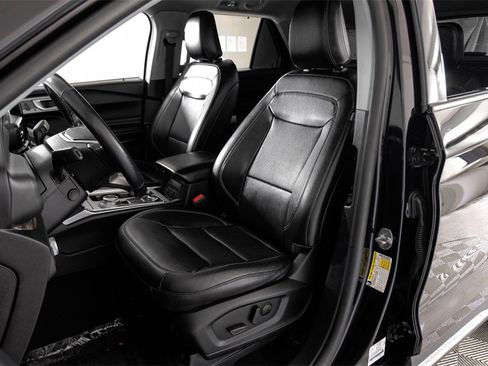 Used 2021 Ford Explorer Limited w/ Equipment Group 301A image 4