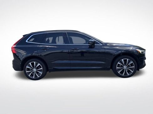 Used 2022 Volvo XC60 B5 Momentum w/ Climate Package AWD/4WD image 5