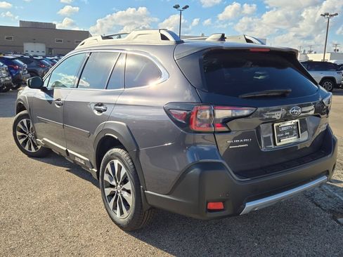Used 2025 Subaru Outback Touring XT AWD/4WD image 16