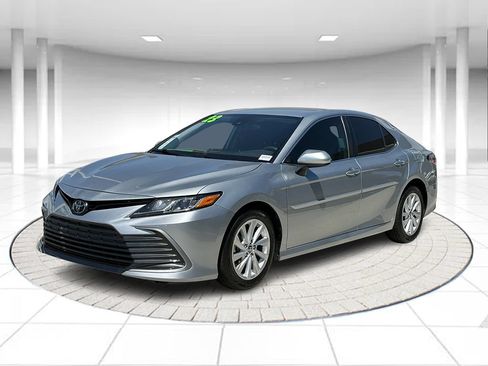 Used 2023 Toyota Camry LE FWD image 1