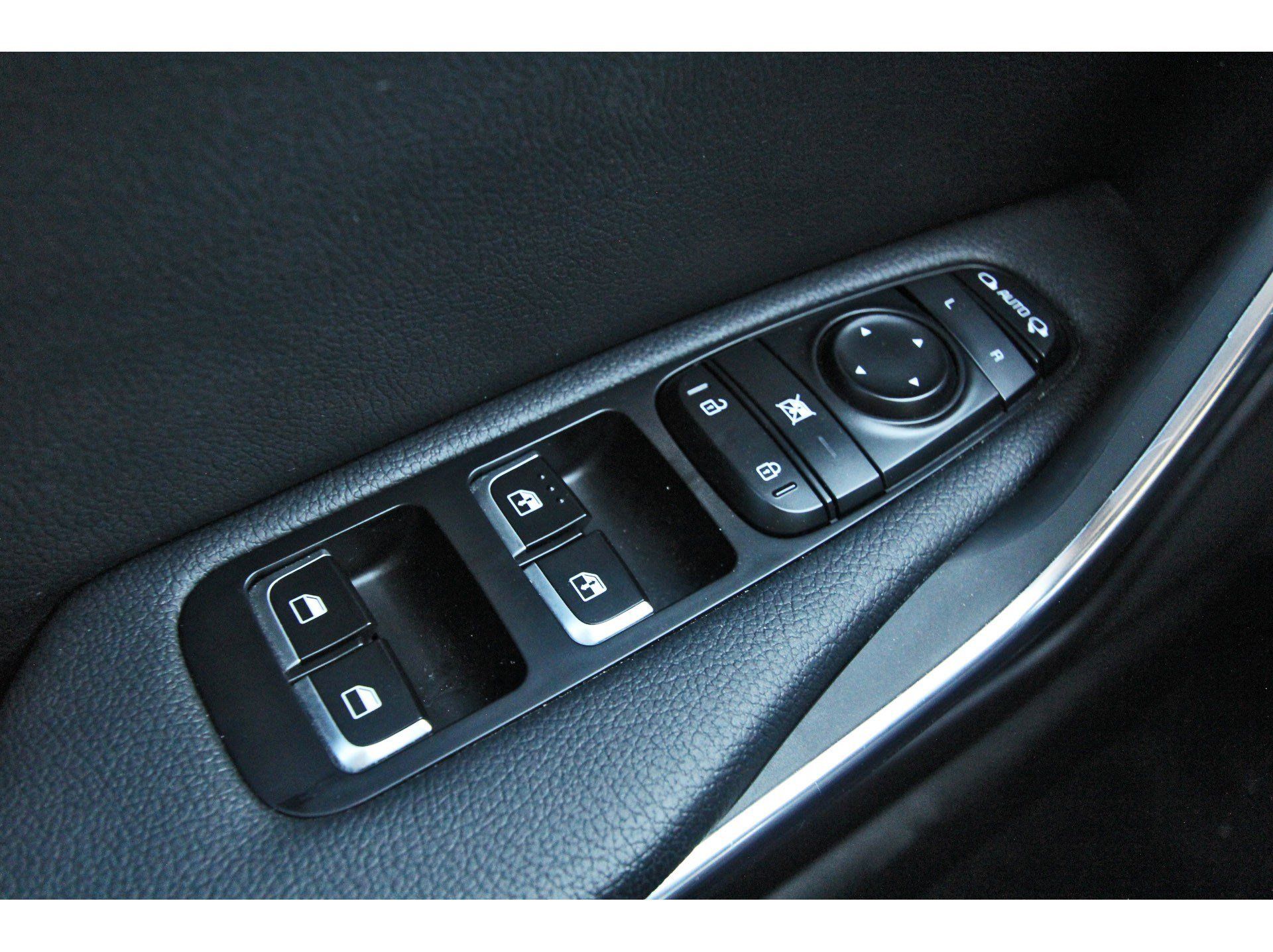 Certified 2023 Kia Stinger GT-Line AWD/4WD image 23