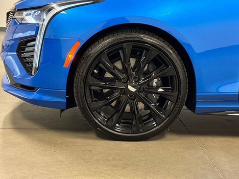 Used 2024 Cadillac CT4 V w/ LPO, ONYX Package image 10