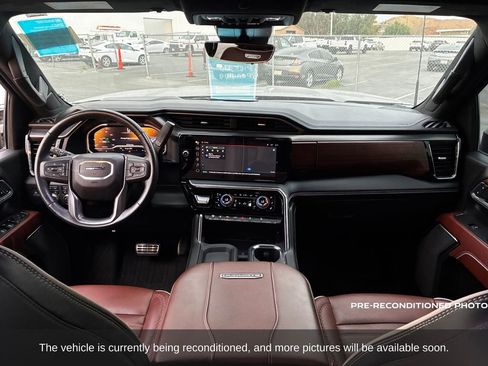 Used 2024 GMC Sierra 3500 Denali Ultimate image 13