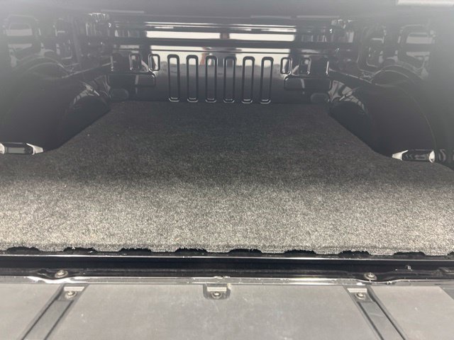 Used 2022 Ford F150 Raptor w/ Equipment Group 801A High AWD/4WD image 9