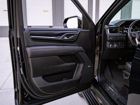 Used 2021 GMC Yukon Denali w/ Denali Ultimate Package image 19