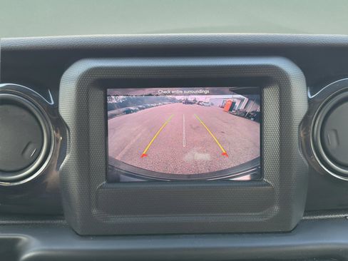Used 2020 Jeep Wrangler Unlimited Sport image 17