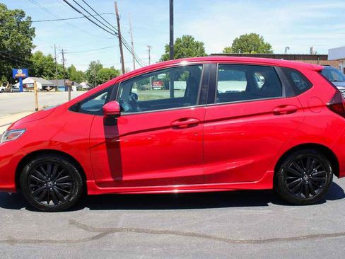 Used 2018 Honda Fit Sport image 2