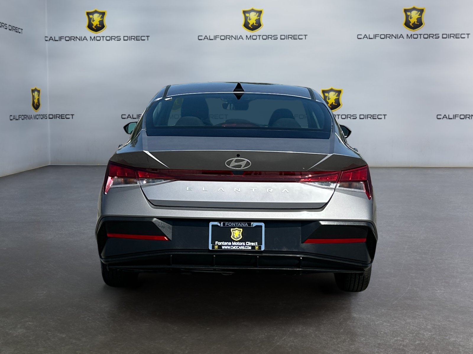 Used 2024 Hyundai Elantra SE FWD image 4