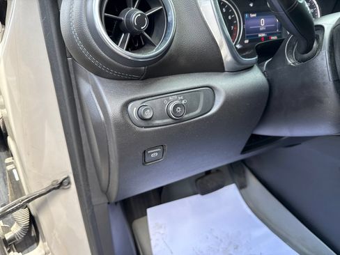 Used 2021 Chevrolet Blazer LT FWD image 21
