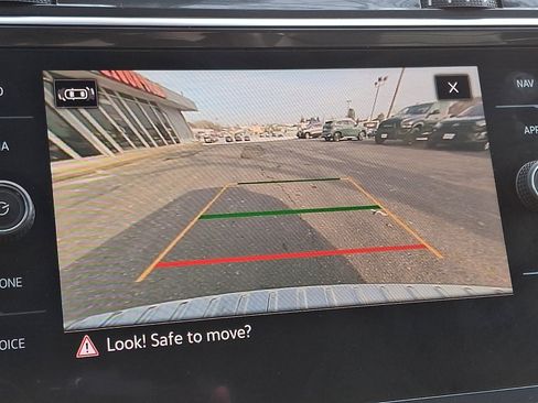 Used 2022 Volkswagen Tiguan SEL R-Line image 19