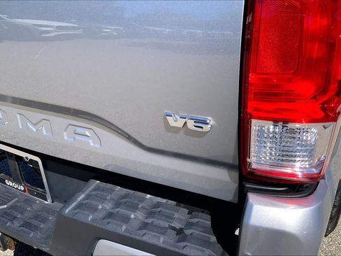 Used 2016 Toyota Tacoma SR w/ Towing Package AWD/4WD image 31