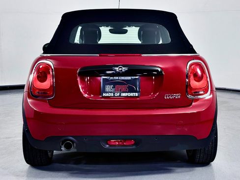 Used 2018 MINI Cooper Convertible image 23