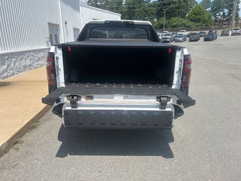 New 2024 Chevrolet Silverado EV RST AWD/4WD image 5