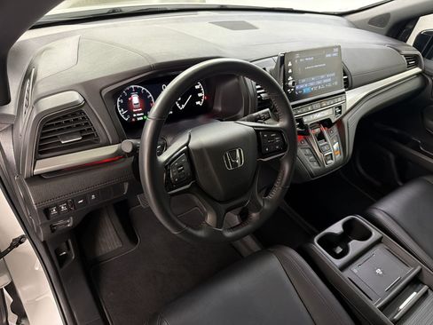 Certified 2025 Honda Odyssey Sport-L image 4
