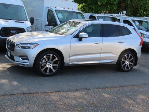Used 2018 Volvo XC60 T6 Inscription w/ Convenience Package AWD/4WD image 2