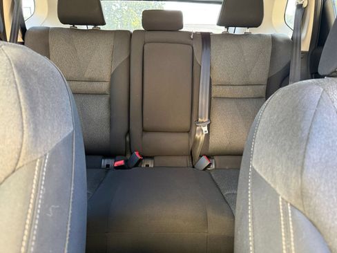 Used 2025 Nissan Rogue SV AWD/4WD image 39